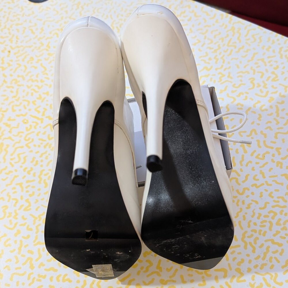 Pleaser Indulge White Patent Nurse Platform Booties 7 - Picture 5 of 10